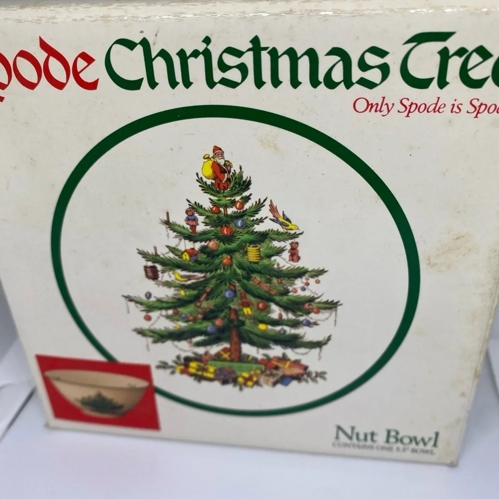 Vintage Spode Christmas Tree Nut Bowl‎ W/ Box 5.5